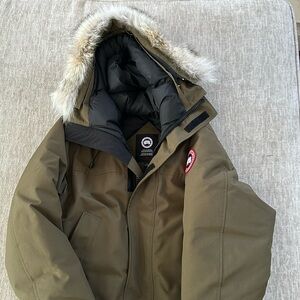Men’s Green Canada Goose Langford Hooded Parka in size large